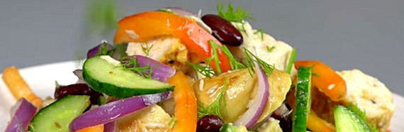 Овощной салат с запеченной курочкой
